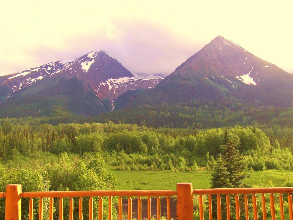 Silvern Lake Trail Bed&Breakfast Smithers Exterior foto