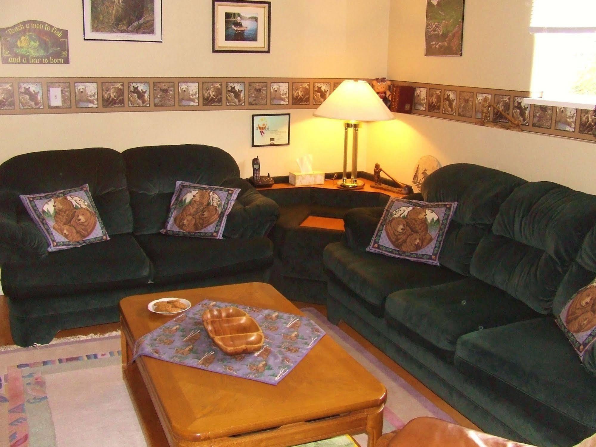 Silvern Lake Trail Bed&Breakfast Smithers Exterior foto