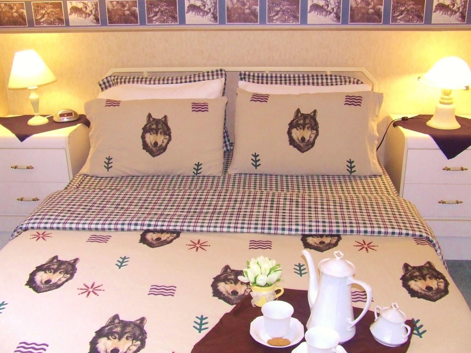 Silvern Lake Trail Bed&Breakfast Smithers Exterior foto